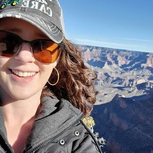 Meet your Posher, Allison